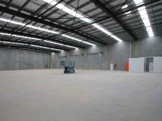 Warehouse for rent in Toombul, Queensland