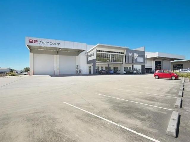 Warehouse for rent in Toombul, Queensland