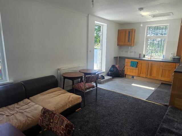 Apartment for rent in Falcon Lodge, Wales