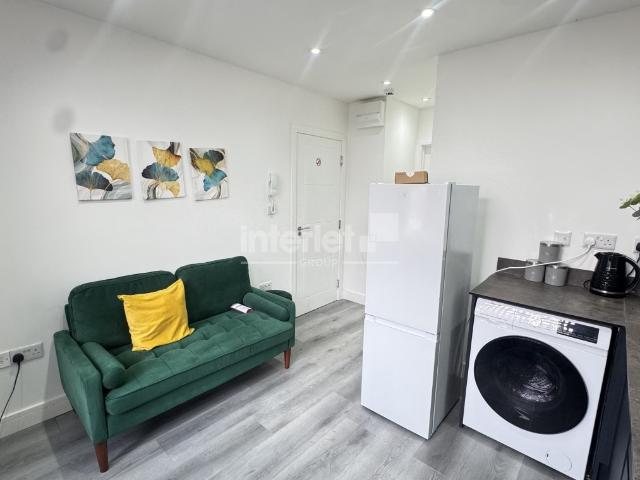 Apartment for rent in Falcon Lodge, Wales