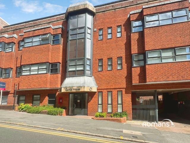 Apartment for rent in Daws Hill, Cressex