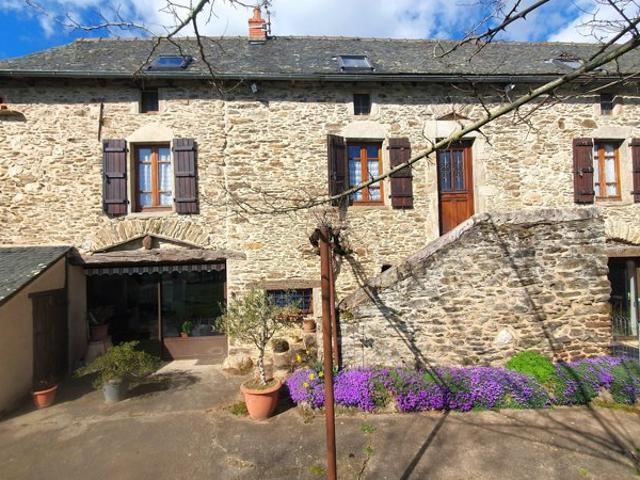 Maison vente à Villefranche-de-Rouergue, La Salvetat-peyralès