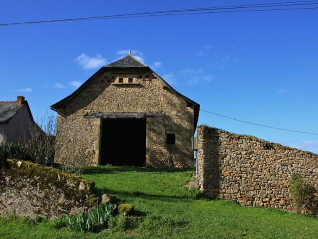 Maison vente à Villefranche-de-Rouergue, Montbazens