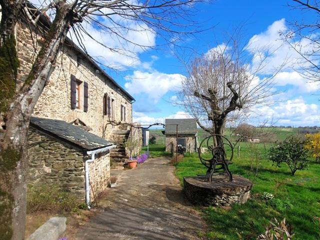 Maison vente à Villefranche-de-Rouergue, La Salvetat-peyralès