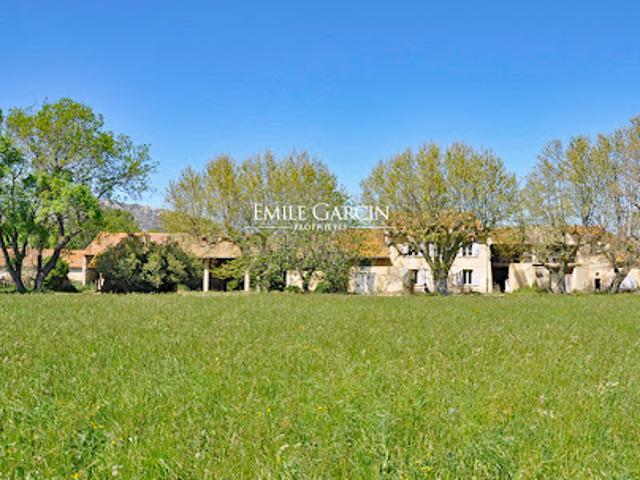 Ferme vente à Aix-en-Provence, Eyguières