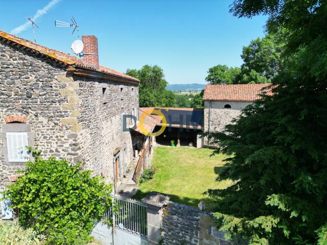 Maison vente à La Salzède, Saint-georges-d'aurac