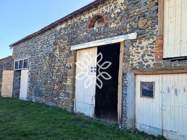 Maison vente à La Salzède, Saint-Georges-d'Aurac