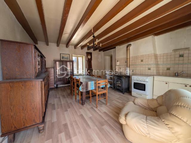 Ferme vente à Yssac-la-Tourette, Puy-de-Dôme