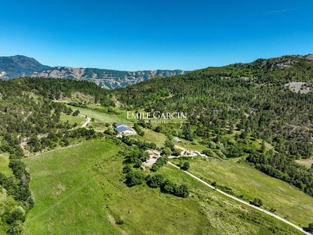 Maison vente à Forcalquier, Entrepierres
