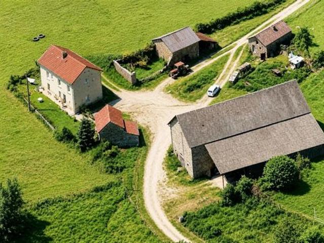 Villa vente à Aubusson, Charron