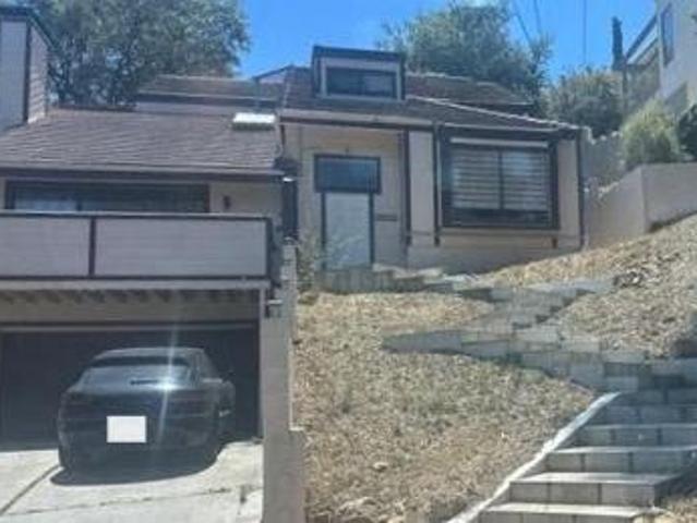 House for sale in Malibu