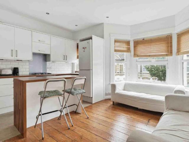 House for rent in Stockwell, Greater London