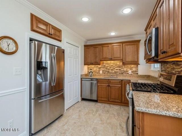 House for sale in Pine Beach