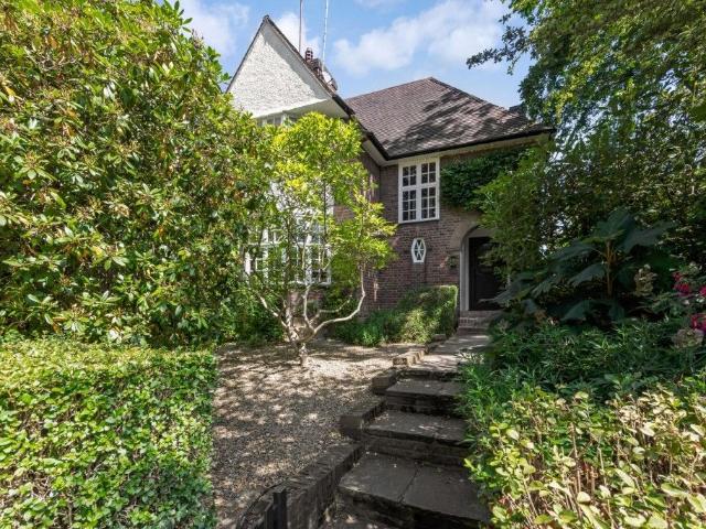 House for rent in Golders Green, Greater London