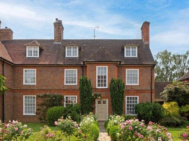 House for sale in Hertfordshire