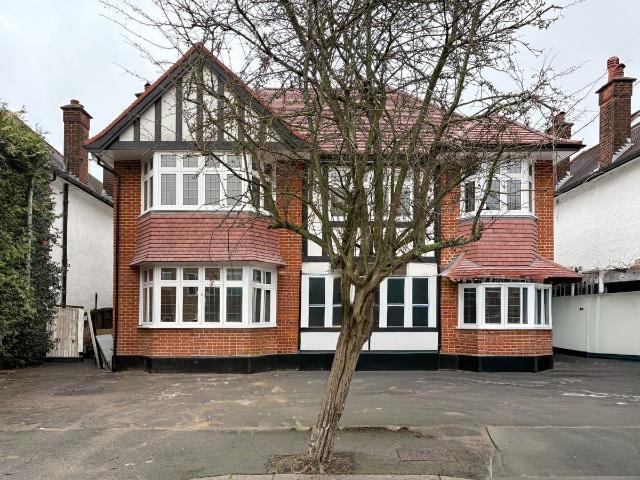 Apartment for rent in London Borough of Ealing, Park Royal