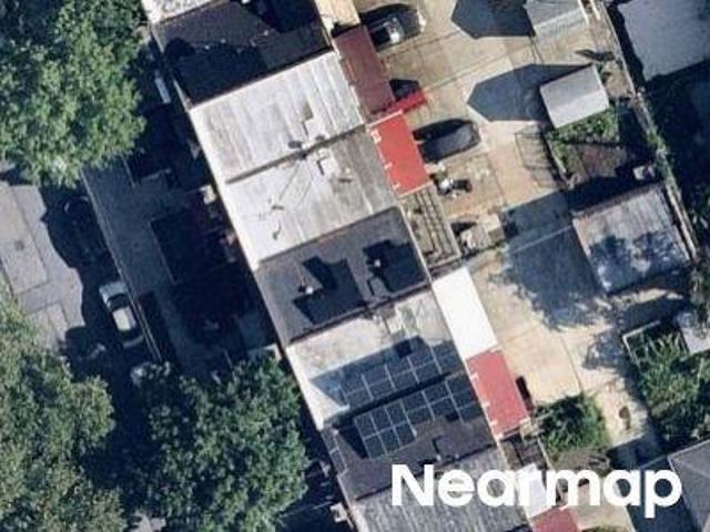 House for sale in The Bronx, Arverne