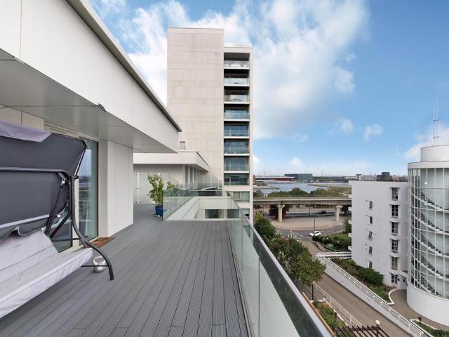 Apartment for rent in Silvertown, Greater London