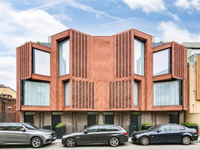 Apartment for rent in Highbury, Greater London