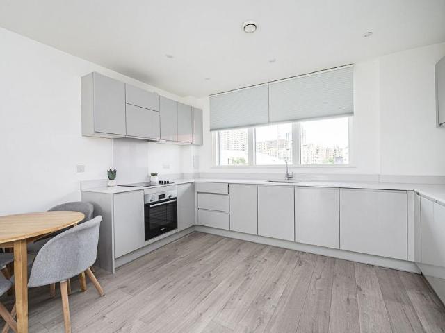 Apartment for rent in Bromley-by-Bow, Poplar Grove