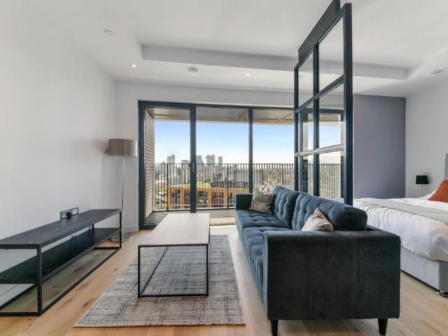 Apartment for rent in London City Island, Blackwall