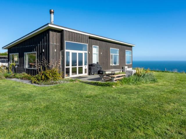 House for rent in Otakou