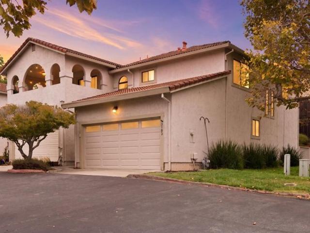 Townhouse for sale