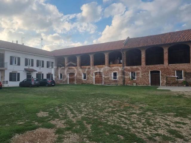 Rustico in vendita a Piemonte, Asti