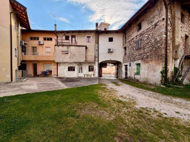 Rustico in vendita a Basiliano, Friuli-Venezia Giulia