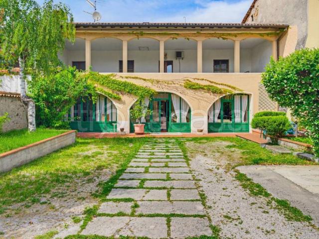 Rustico in vendita a Calvagese Della Riviera, Lombardia