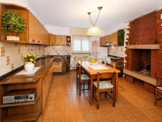 Rustico in vendita a Domegliara, Sant'ambrogio Di