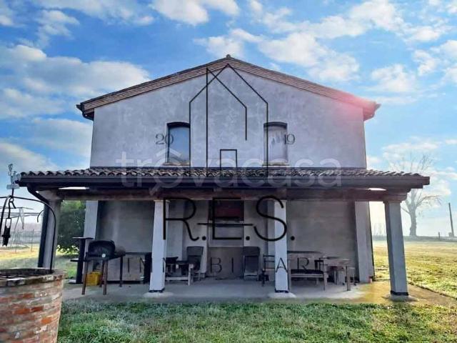 Rustico in vendita a Russi, Reggio Emilia