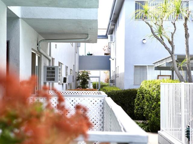 Apartment for rent in Canoga Park, California