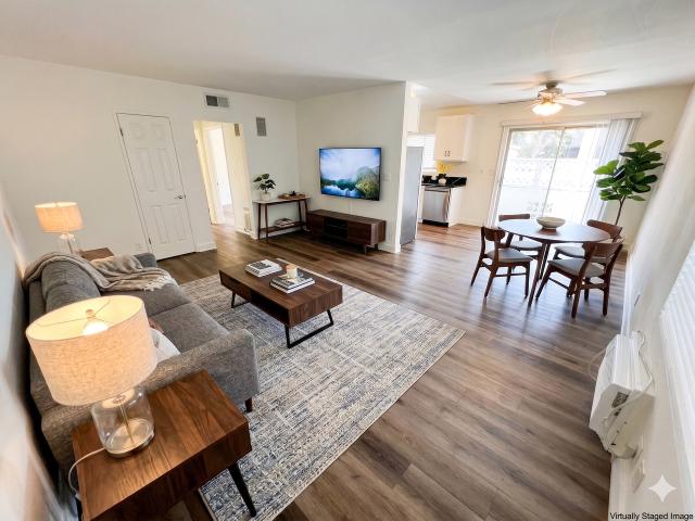 Apartment for rent in Canoga Park, California