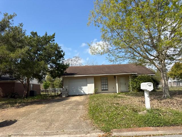 House for sale in Ocean Springs, Mississippi