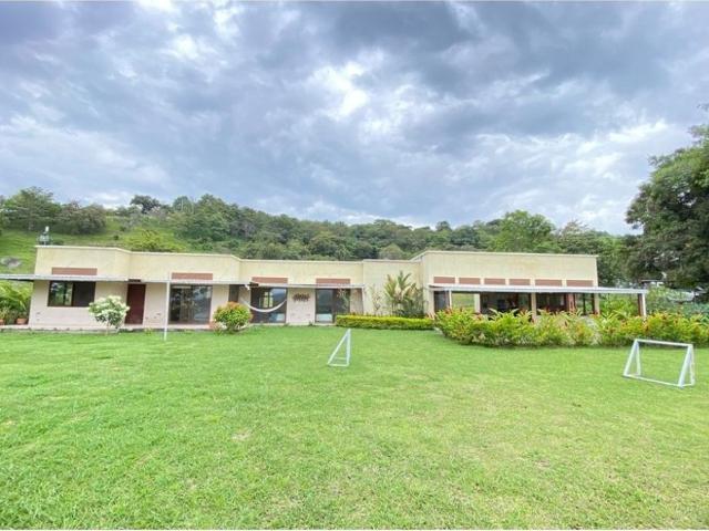 Cortijo de alto standing en venta Arbeláez, Colombia