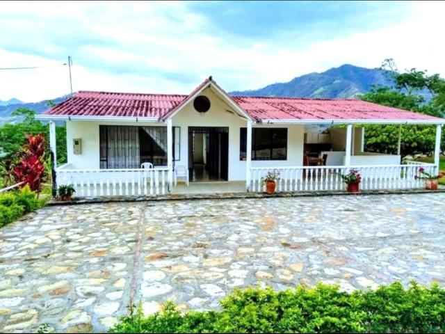 Cortijo de alto standing en venta La Mesa, Cundinamarca