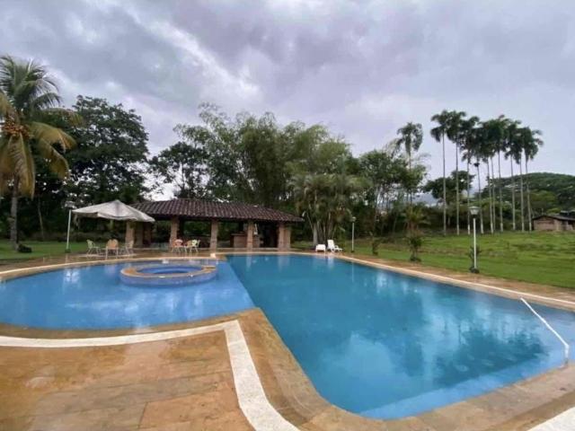 Cortijo de alto standing en venta La Virginia, Colombia