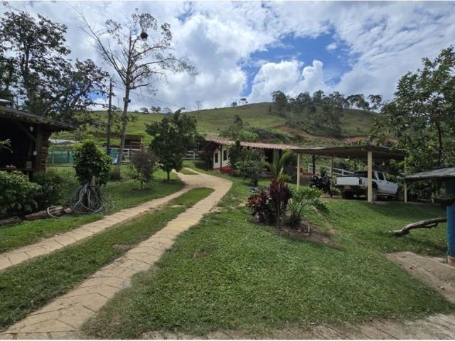 Cortijo de alto standing en venta Maceo, Colombia