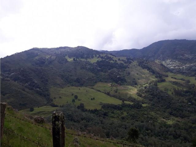 Finca en venta en Neiva, Huíla
