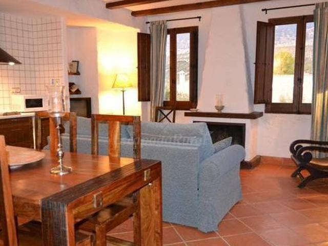 Casa en alquiler en Cambil