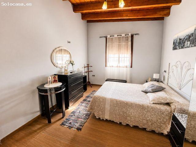 Casa en venta en Utrera, Andalucía
