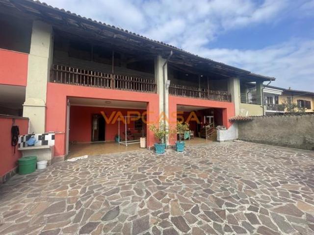 Villa Indipendente in vendita a Antegnate, Lombardia