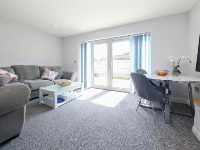 Apartment for rent in Gould's Green, Greater London