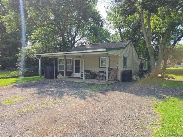 House for sale in Genesee