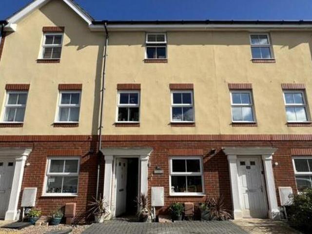 House for sale in Spring Vale, Hampshire