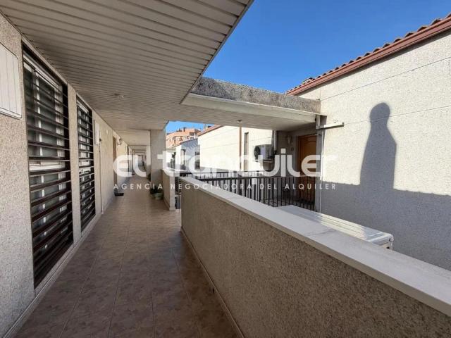Apartamento en alquiler en Coslada, Madrid