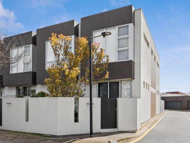 Townhouse for sale in Horseshoe Creek, South Australia