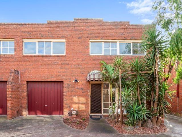 Apartment for sale in Camerons Creek, Victoria