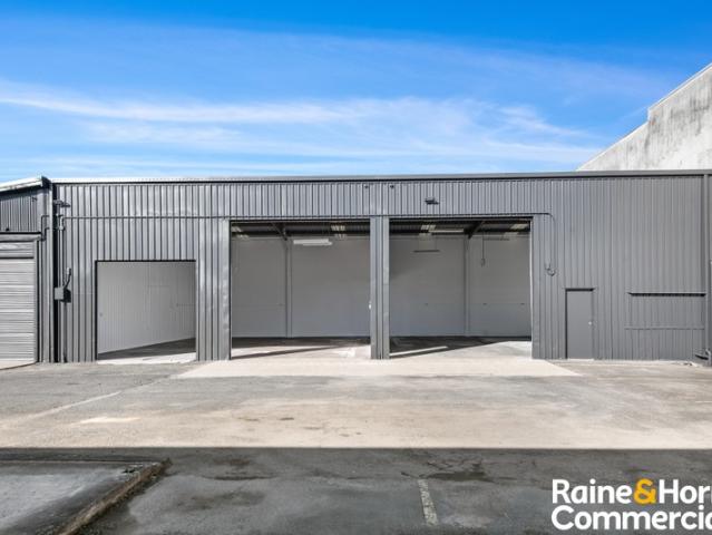 Warehouse for rent in Toombul, Queensland